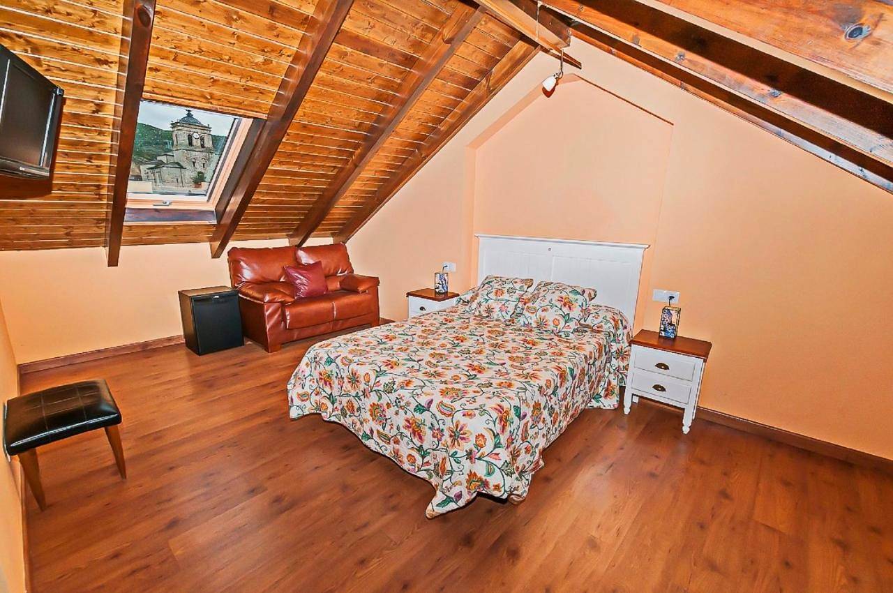 Superior Family Room in Molinaseca, El Bierzo