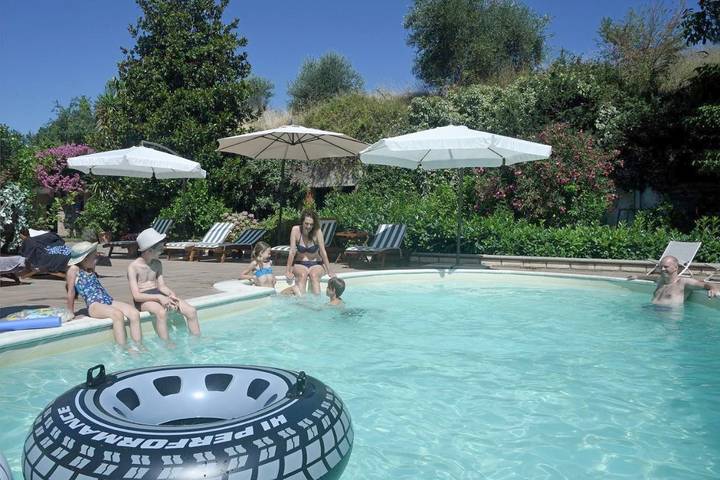 Location de vacances pour 14 personnes, avec piscine ainsi que vue et jardin à Viterbo - 2