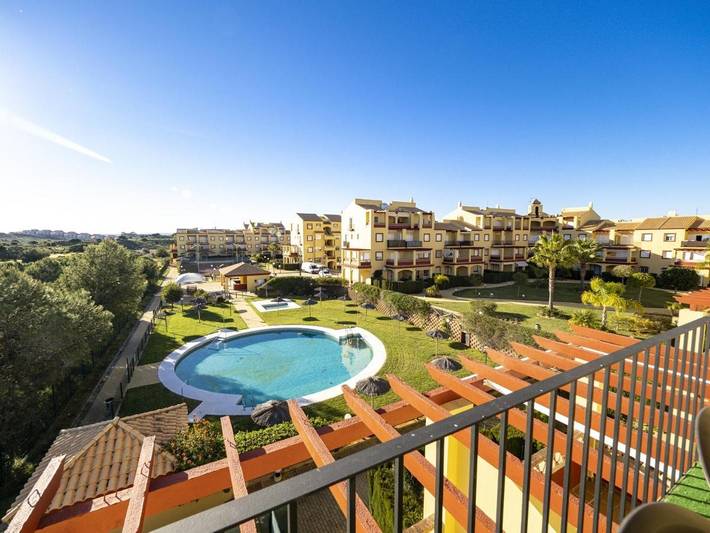 Casa de férias para 3 pessoas, com piscina e terraço em Urbanizacion Costa Esuri
