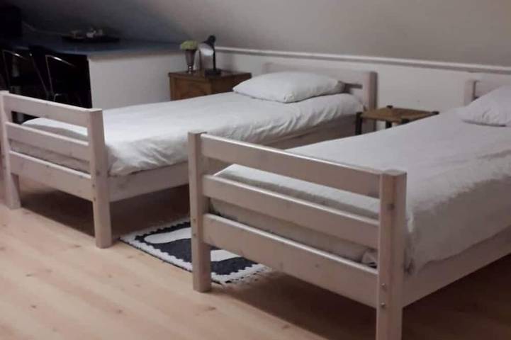 Appartement 90m2 in landhuis aan het water in Nederlandse Noordzeekust