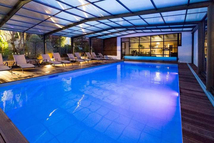 Hôtel pour 4 personnes, avec sauna et piscine ainsi que jacuzzi et jardin, animaux acceptés