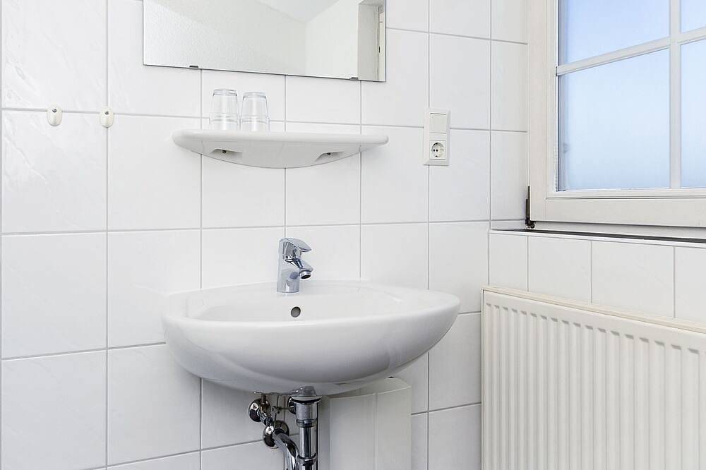 Ganze Wohnung, Ferienwohnung Schwalbennest - Haus Friesische Weite im Wangerland in Neugarmssiel, Wangerland
