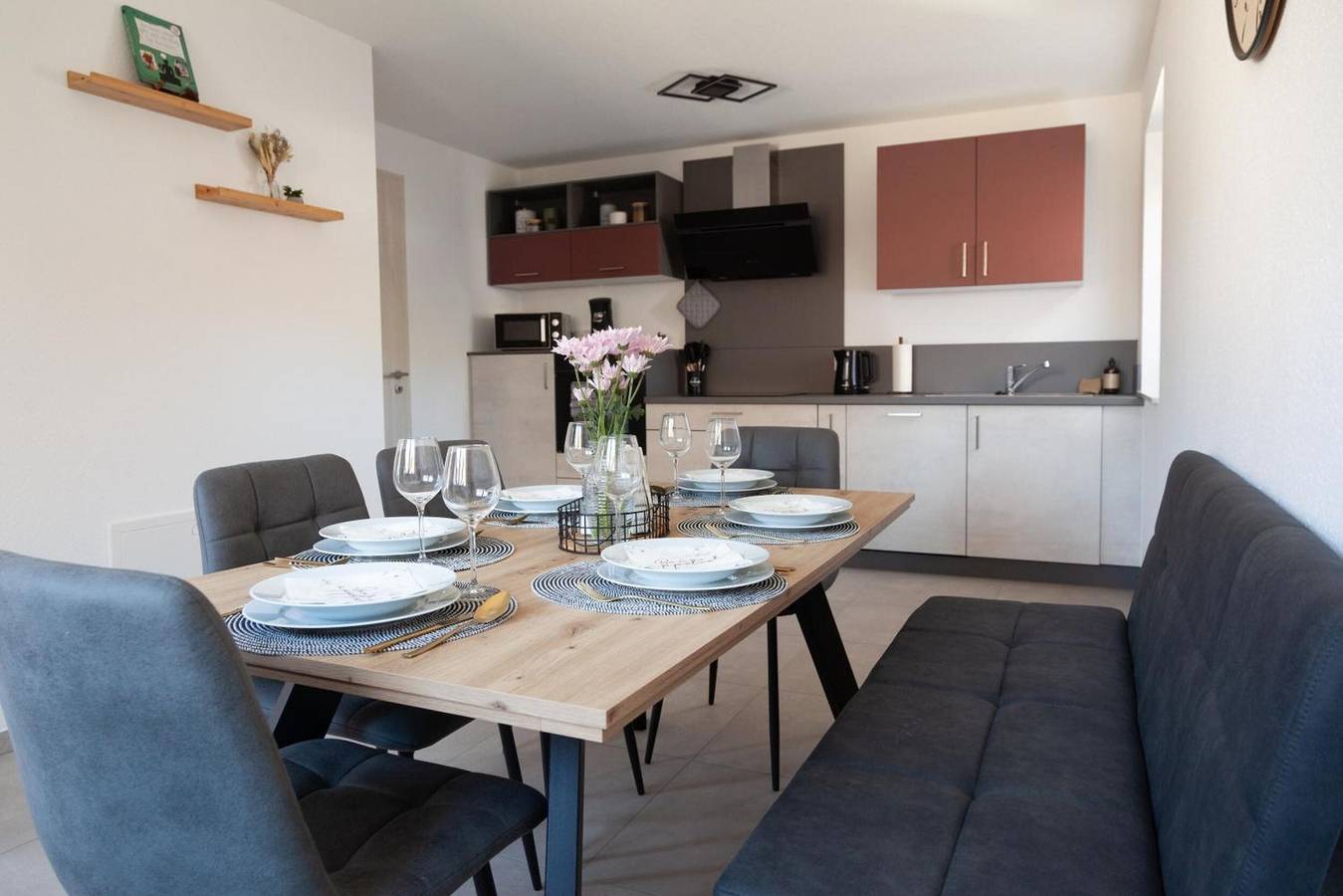 Ganze Wohnung, Moderne 82m² Ferienwohnung für bis zu 6 Personen im Schwarzwald mit Parkplatz und Wi-Fi in Kappelrodeck, Mittlerer Schwarzwald