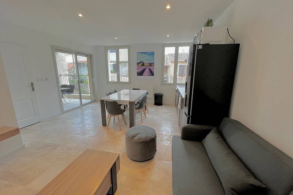 Quiet house, garage, terrace, near basilica in Saint-Maximin-la-Sainte-Baume, Brignoles region