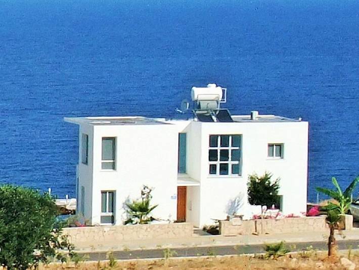 Ferienvilla mit Infinity Pool in Nordzypern