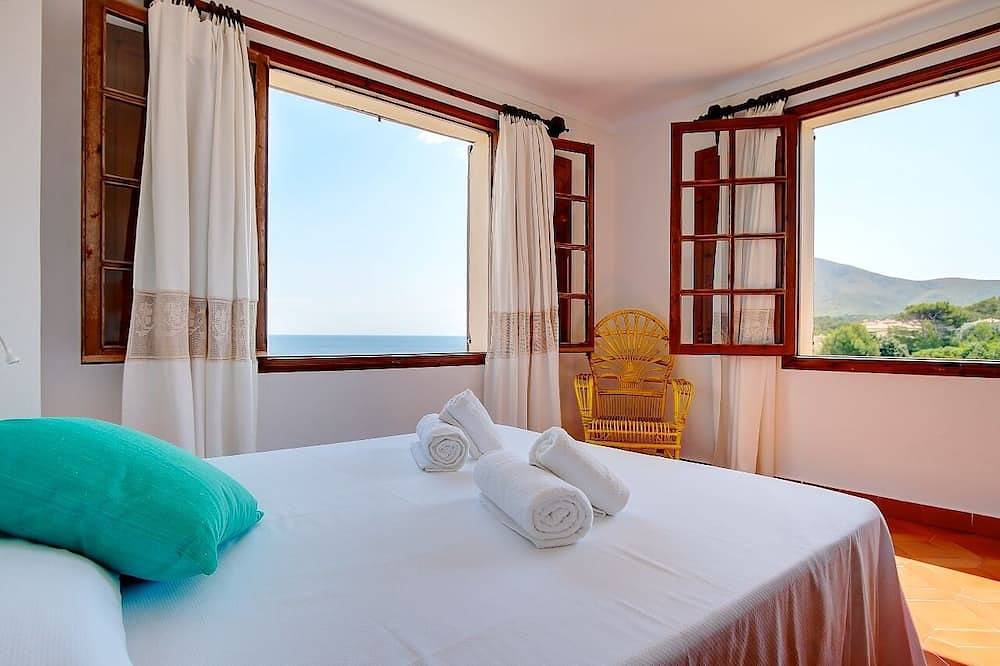 Villa am Meer mit herrlichem Blick und direktem Zugang zum Strand in Bonaire, Alcúdia