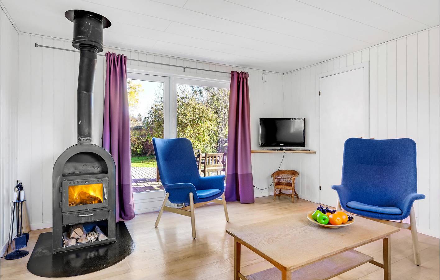 Vacation house for 6 people with yard in Vellerup, Skibby