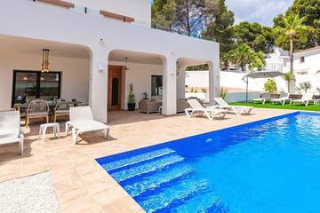 Villa für 6 Personen, mit Garten und Balkon in Moraira