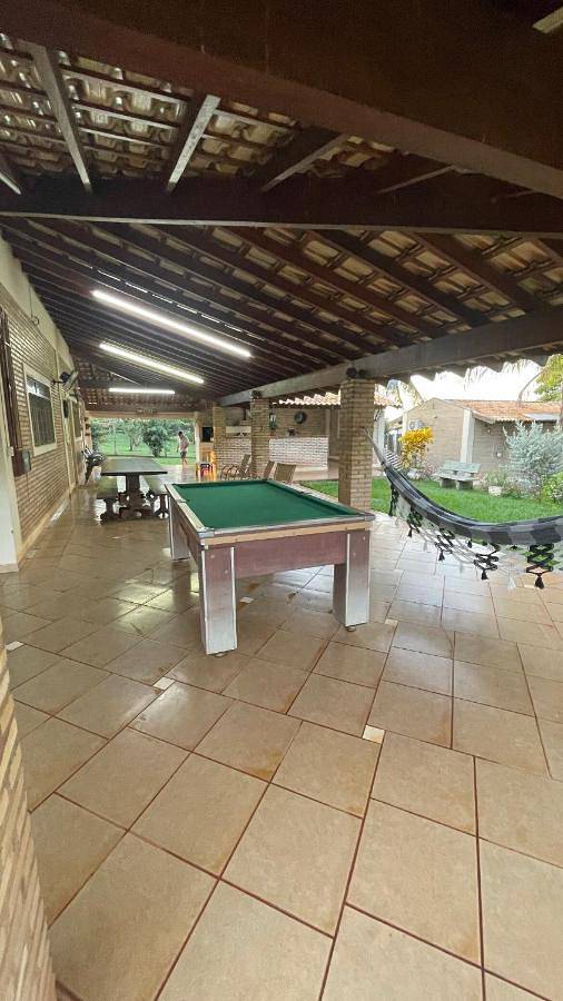 Casas e apartamentos de temporada para 20 pessoas, com balcão e jardim e ainda vista and piscina em Votuporanga