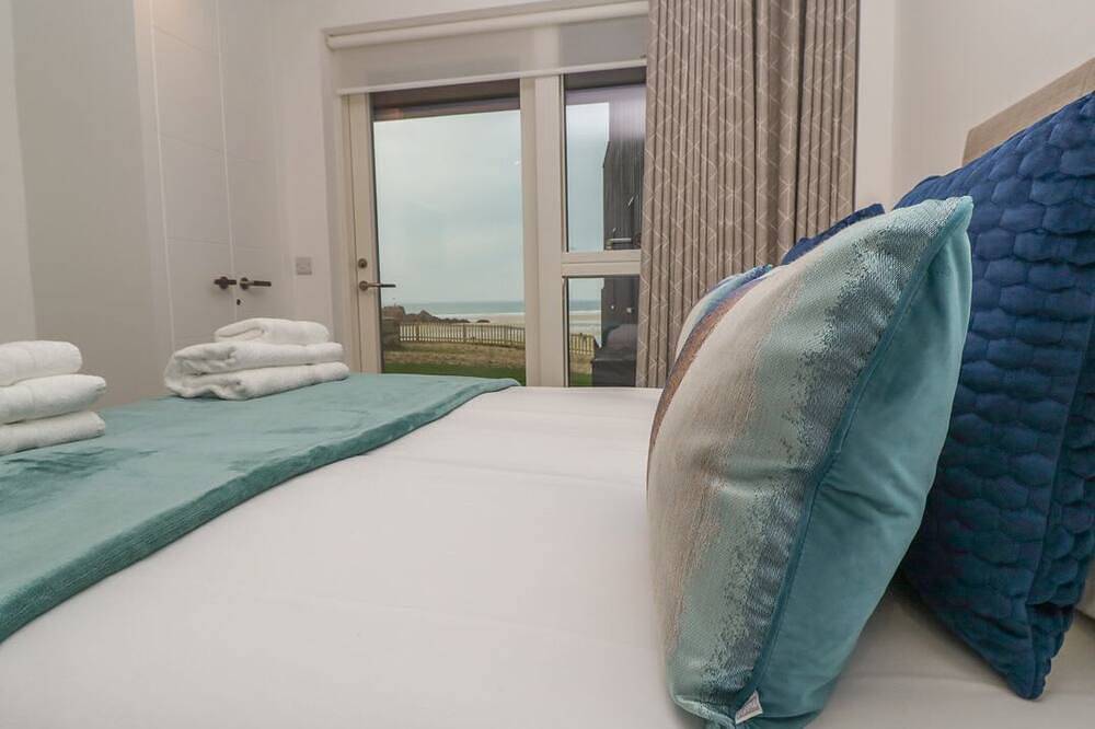Entire apartment, Chapel Rock View: Coastal Gem in Perranporth, Cornwall