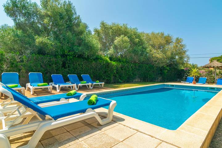 Casa de vacaciones para 12 personas, con terraza en Cala Ferrera