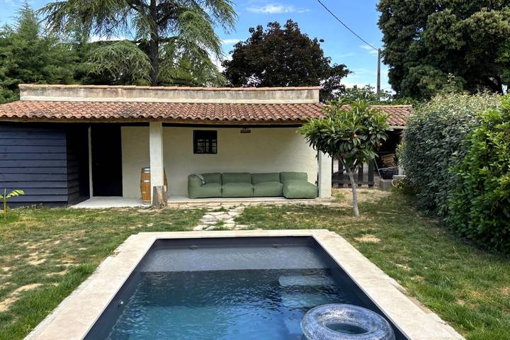 Location de vacances pour 6 personnes, avec piscine et jardin, adapté aux familles à Lambesc - 3