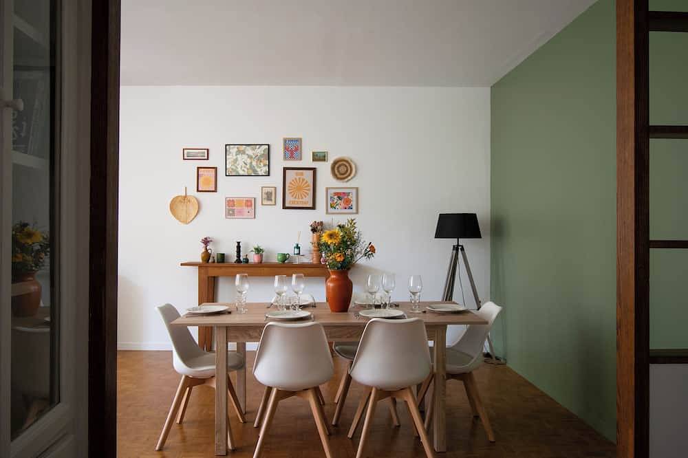 Entire apartment, Les Rosiers - Bright living room with private garden in Fougères, Fougères-Vitré