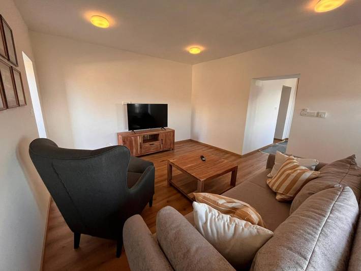 Villa for 6 people, with terrace and sauna as well as hot tub, child-friendly in Slovenia