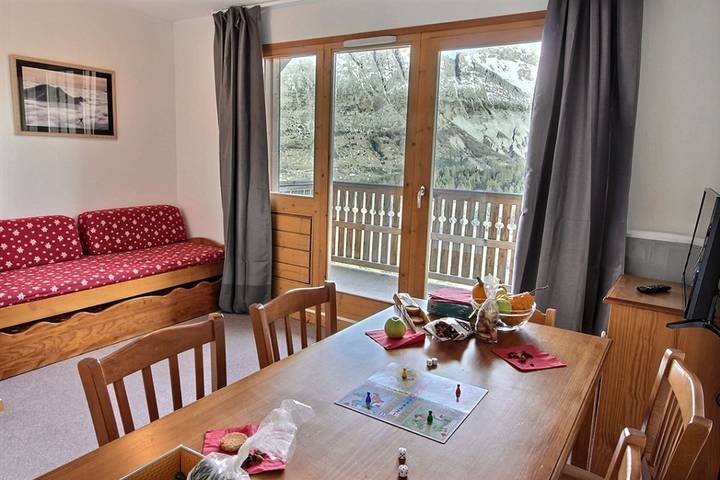 Gîte pour 6 personnes, avec balcon, adapté aux familles dans Saint-Étienne-en-Dévoluy