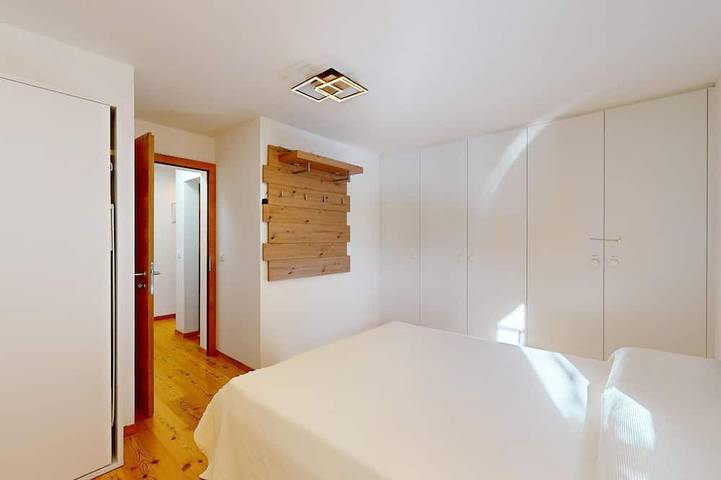Ganze Wohnung, Moderne 2-Zimmer-Wohnung im 3. in Bregaglia, Sankt Moritz