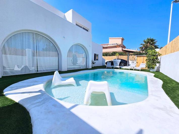 Casa rural para 10 personas, con Terraza y Jardín además de Piscina y Vistas en La Manga del Mar Menor - 3
