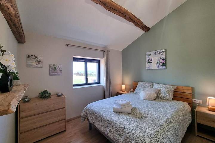 Gîte pour 12 personnes, avec Terrasse et Jardin à Neulise - 2