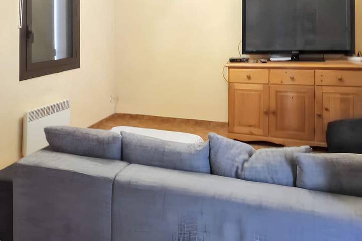 Gîte pour 6 personnes, avec jardin à Fontrabiouse - 4