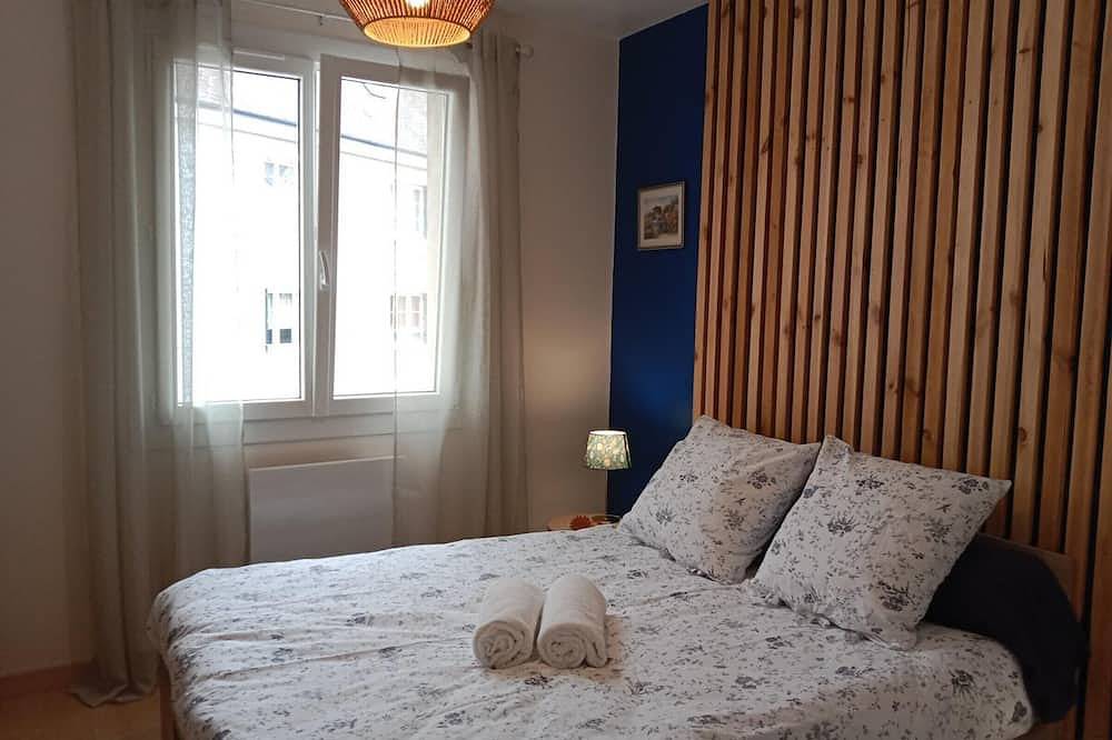 Renovated Home with Modern Comforts, Near Vichy Center, 3 Bedrooms, All-Inclusive Amenities in Bellerive-sur-Allier, Vichy region