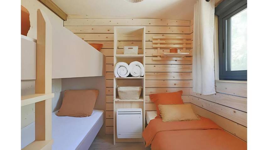 Gîte pour 5 personnes, avec balcon ainsi que sauna et jardin dans Lac de Vouglans - 4