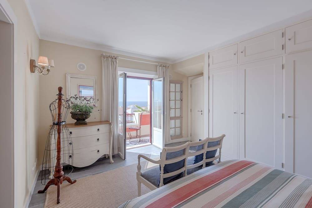 Charmante Villa in Praia das Maçãs in Praia das Maçãs, Azenhas do Mar