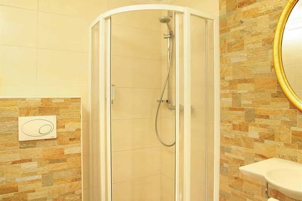 Giebelzimmer mit Dusche, Wc - Hotel Sperlhof in Edlbach, Kirchdorf an der Krems (Bezirk)