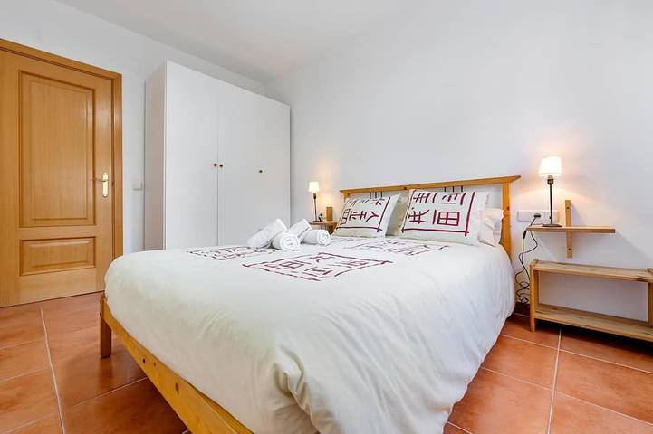 Apartamento entero, Apartamento con piscina y vistas mar a 200m playa in Caleta de la Soledat (Terres de l'Ebre), La Ametlla de Mar