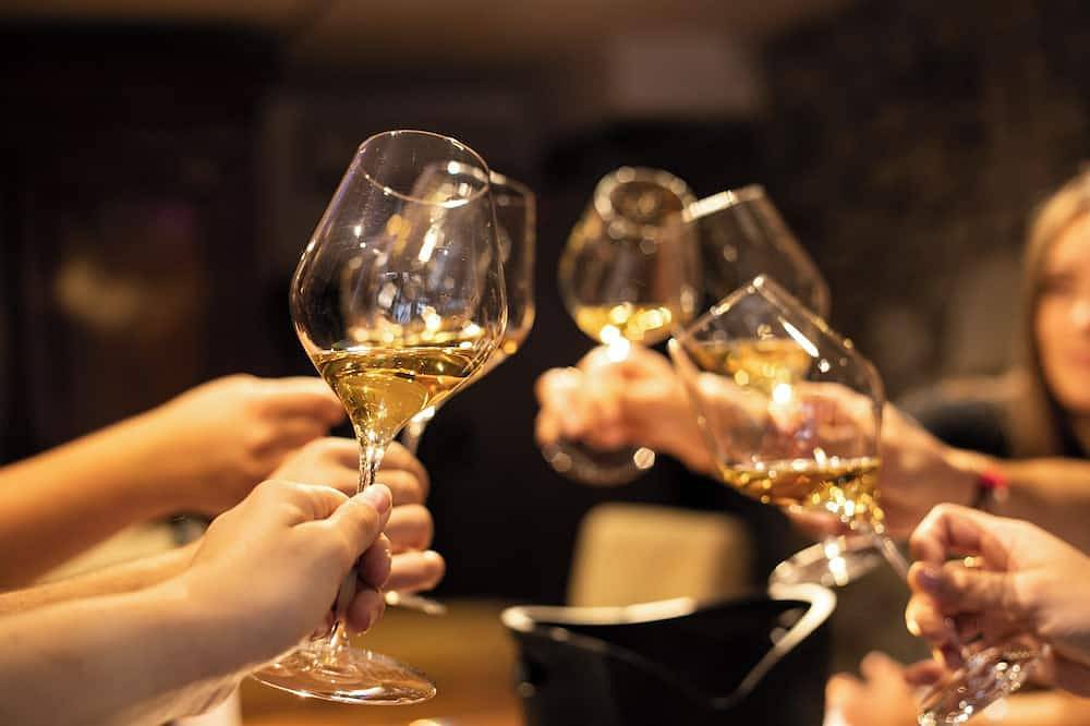 Gîte La Tour du Pavillon in the heart of the Ermitage vineyards in Tain-l'Hermitage, Valence region