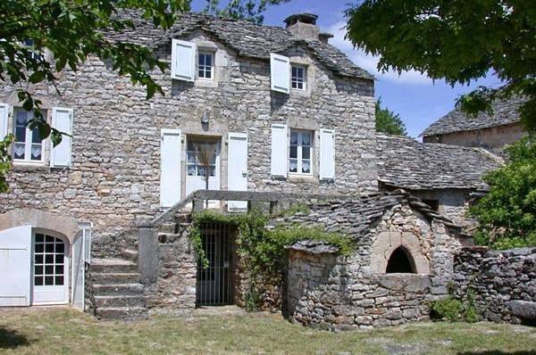 Location de vacances pour 6 personnes, avec jardin, animaux acceptés à Mas-Saint-Chély
