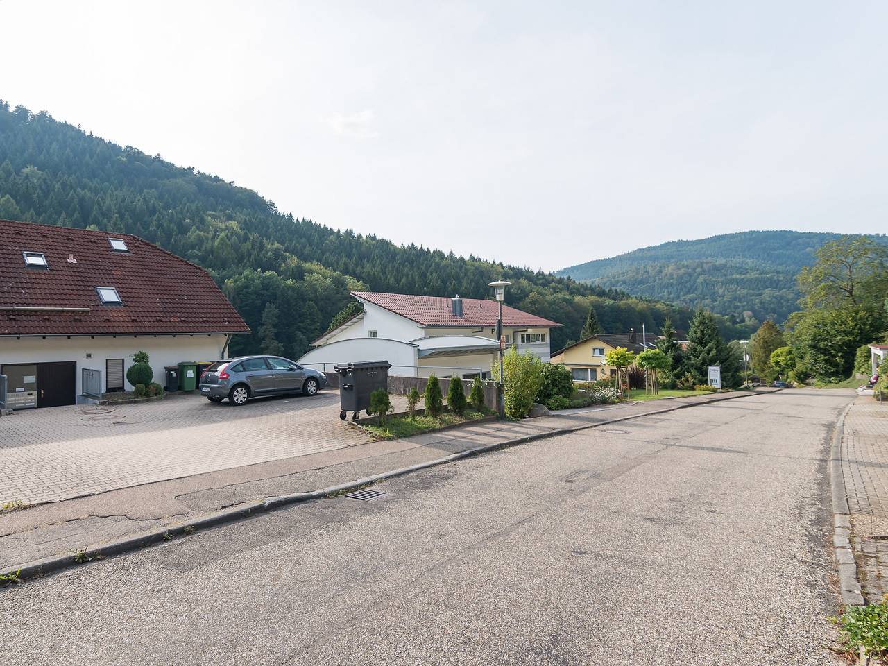 Ganze Wohnung, Ferienwohnung 'Sonnenschein' mit Gemeinschaftsgarten, Balkon und Wi-Fi in Bad Herrenalb, Nordschwarzwald