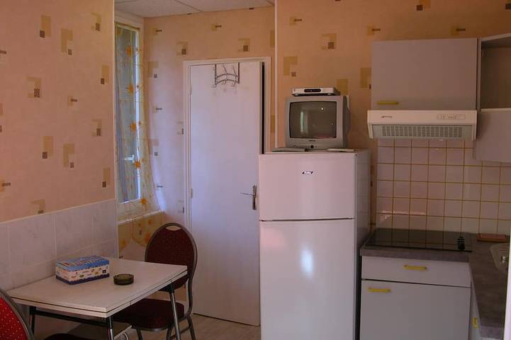 Appartement entier, Beau studio au calme in Néris-les-Bains, Région de Montluçon