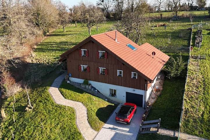 Gîte pour 12 personnes, avec jacuzzi et sauna ainsi que terrasse et jardin à Bouxwiller