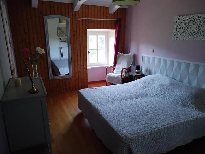 Location de vacances pour 2 personnes, avec jardin et vue, animaux acceptés à Genestelle - 4