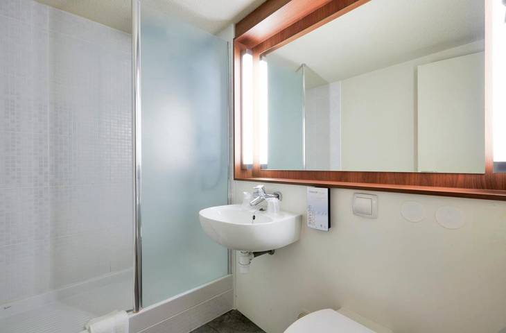 Hôtel pour 2 personnes, avec vue et terrasse, animaux acceptés à Saint-Herblain - 3