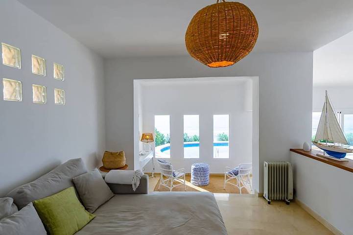 Villa en Sant Lluís con 4 habitaciones, capacidad 8 in Punta Prima, Sant Lluís