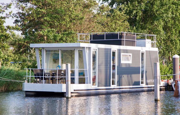 Vakantiewoning voor 6 personen, with Terras and Uitzicht as well as Uitzicht op het meer in Almere