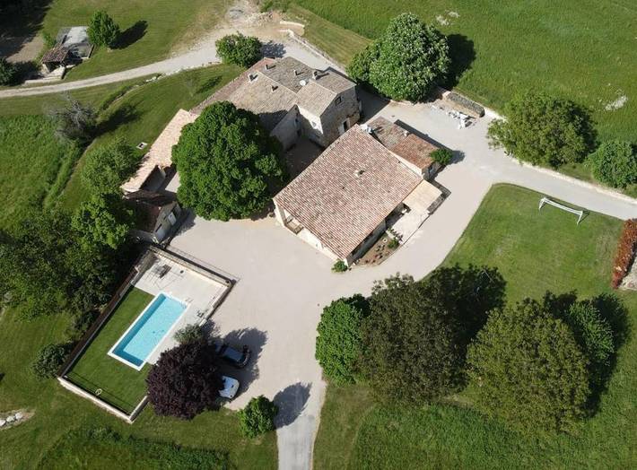 Maison de vacances pour 4 personnes, avec terrasse et piscine - 1