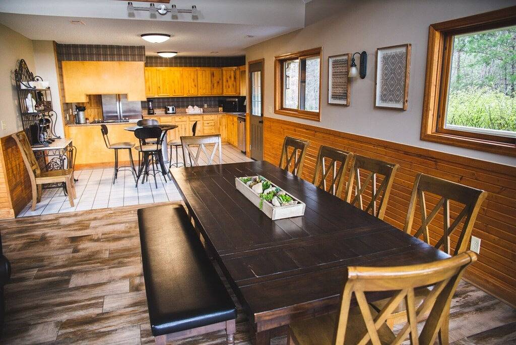 Lodge for 18 Guests in Hocking Hills, Ohio