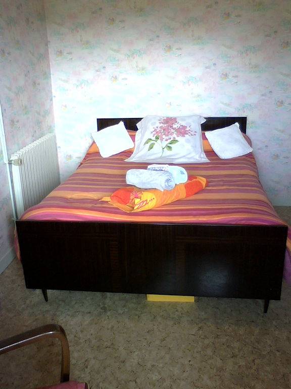 Chambres d'hôtes - Chambre Rose in Saint-Maurice-en-Gourgois, Montbrison