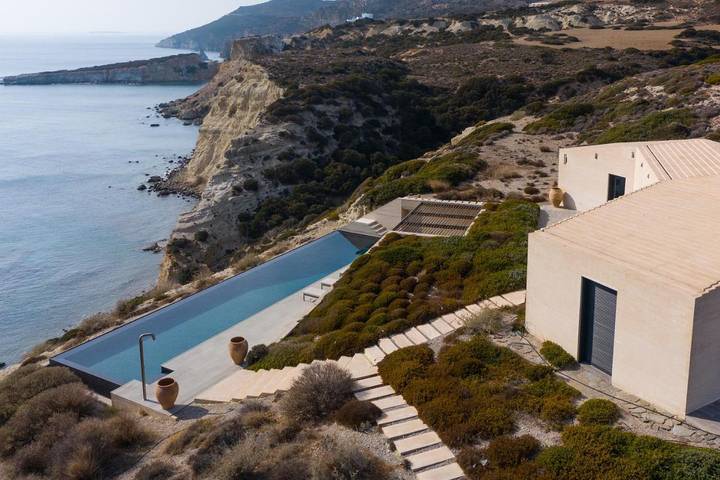Villa pour 8 personnes, avec vue ainsi que jardin et piscine dans Milos - 2