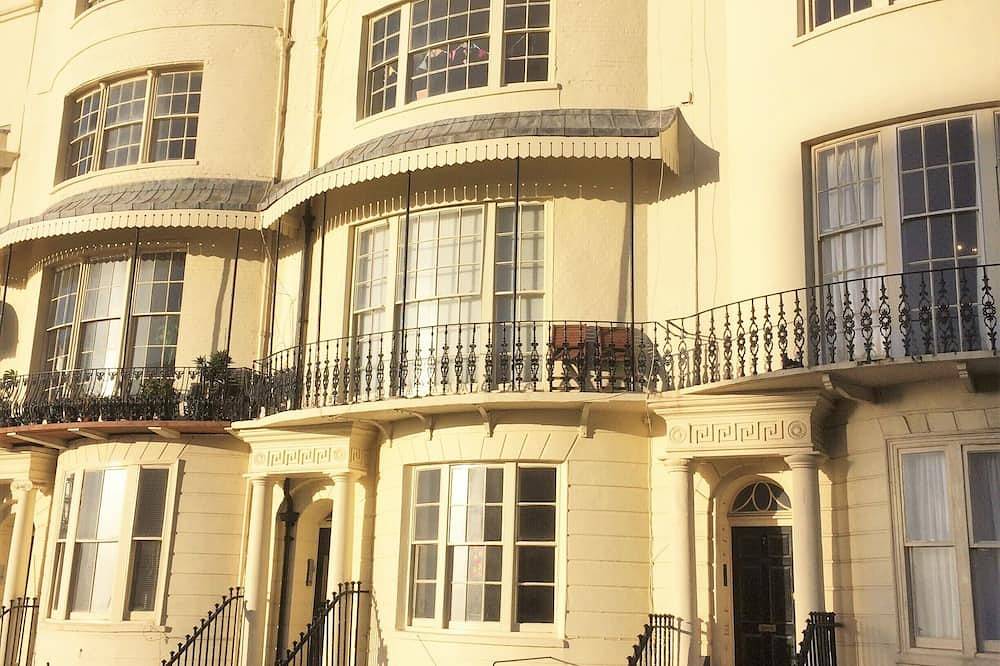 Ganze Wohnung, Regency Retreat - Stilvolles Apartment mit Meerblick und Balkon. Schöner Ort. in Brighton, Sussex