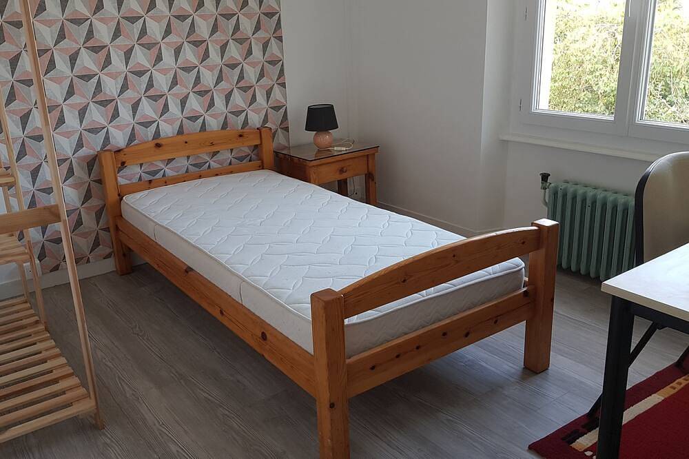 House at the entrance to the town, close to the beach road in Quimper, Quimper region