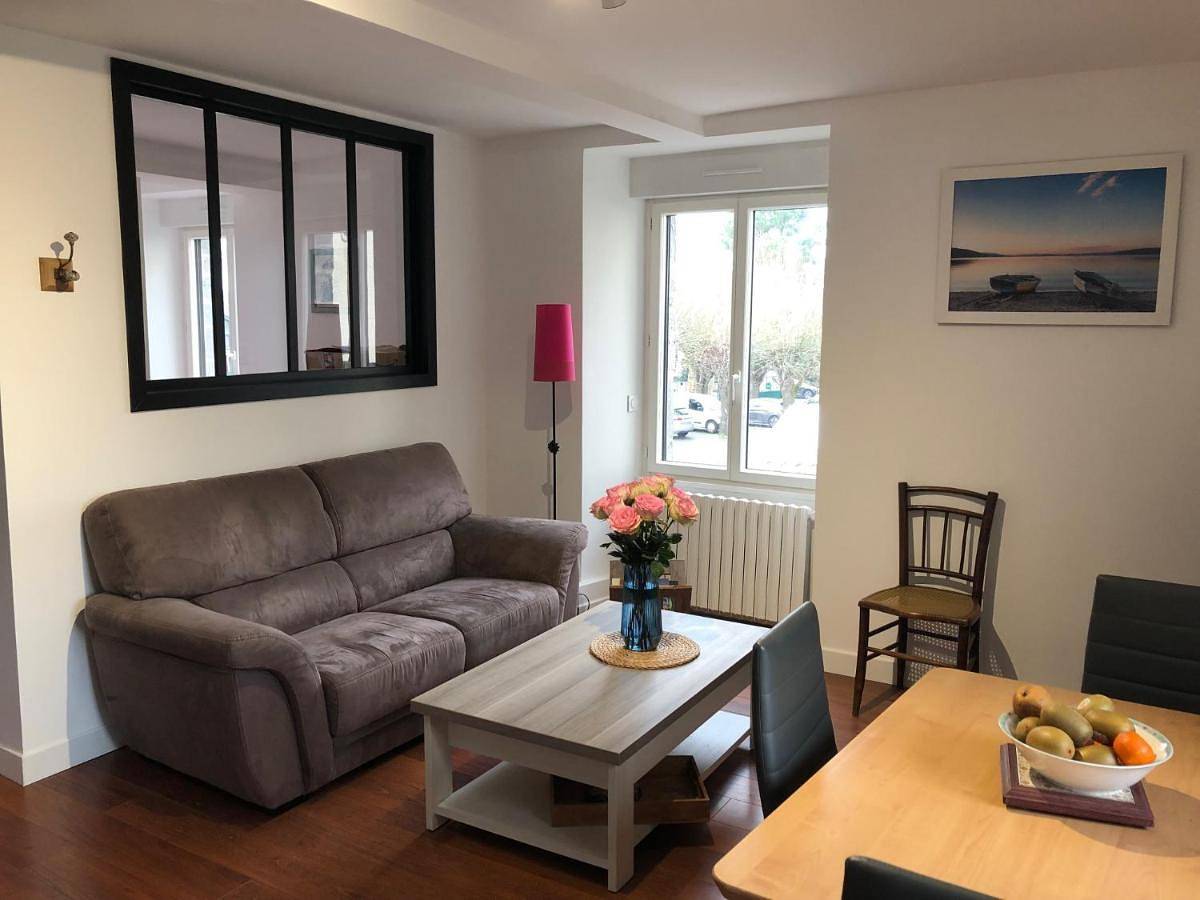 Appartement entier, One-Bedroom Apartment in La Gacilly, Région de Vannes