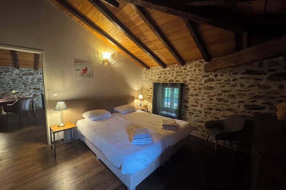 Gîte \"L'Epardeau\" - Duplex 2 Chambres (n°6) in Rouzède, Charente