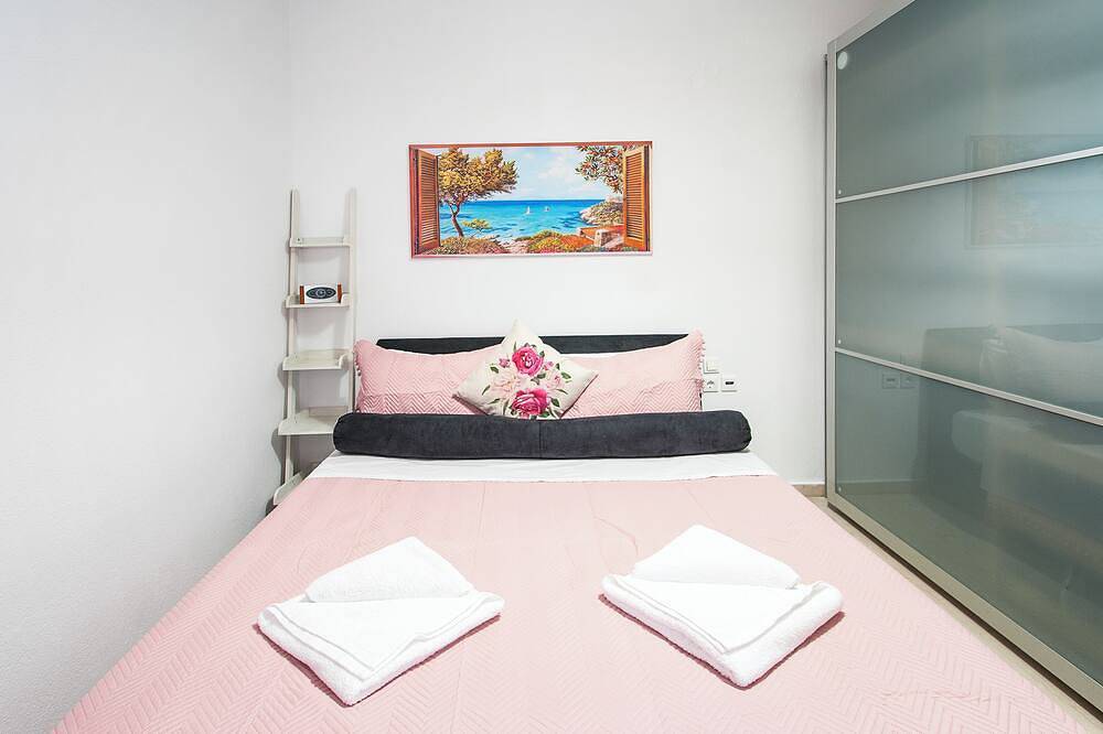 Entire apartment, Penelope Downtown – Cozy Stay in the Heart of Skiathos in Sporades