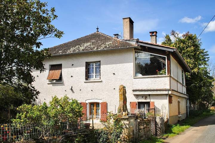 Location de vacances pour 5 personnes, avec Balcon ainsi que Jardin et Piscine à Reyrevignes