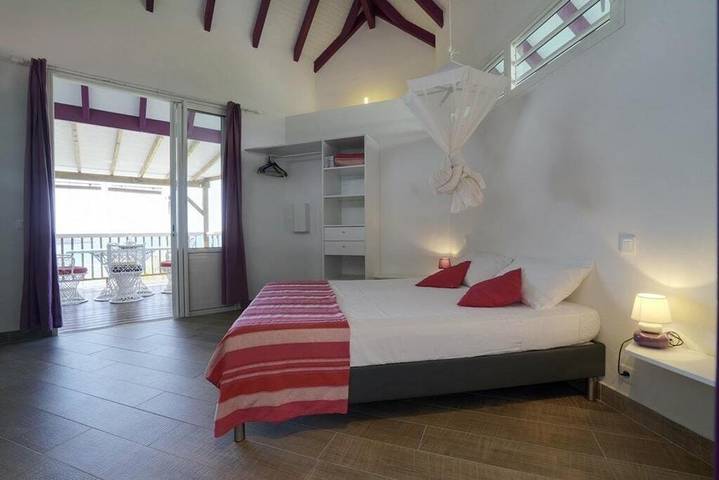 Location de vacances pour 3 personnes, avec jardin ainsi que piscine et vue dans Plage de Malendure - 4