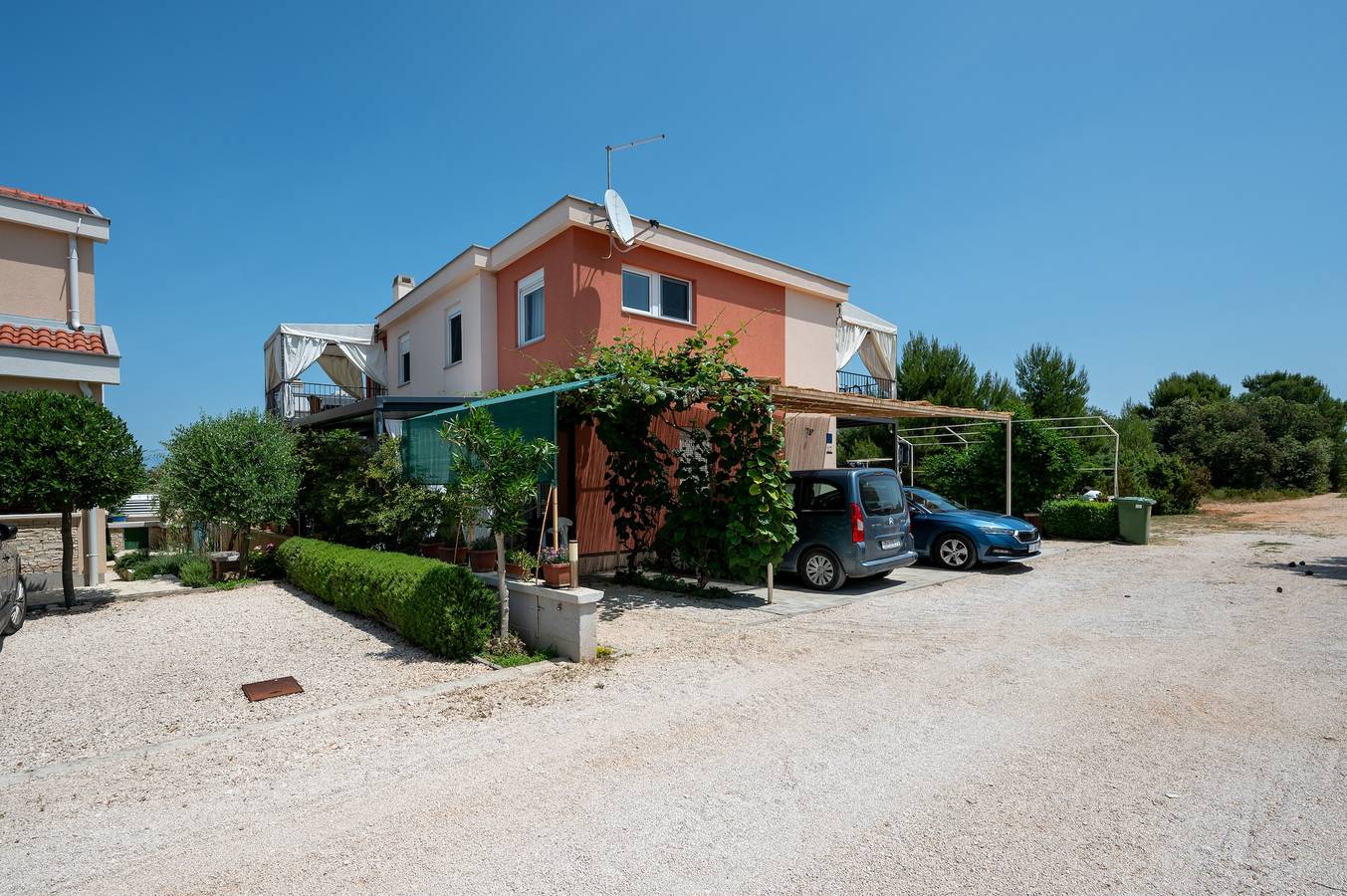 Ganze Wohnung, 2-Zimmer-Ferienwohnung mit Terrasse Zaton, Zadar A-24003-d in Nin, Zadar