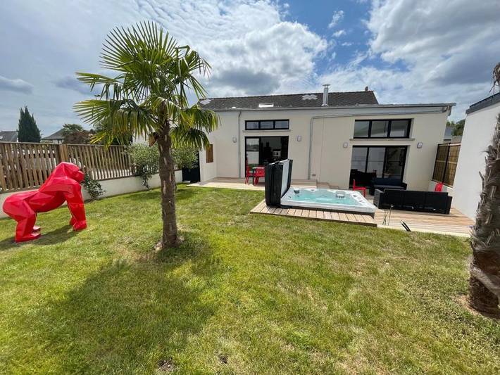 Location de vacances pour 2 personnes, avec jacuzzi et jardin à La Mézière - 3